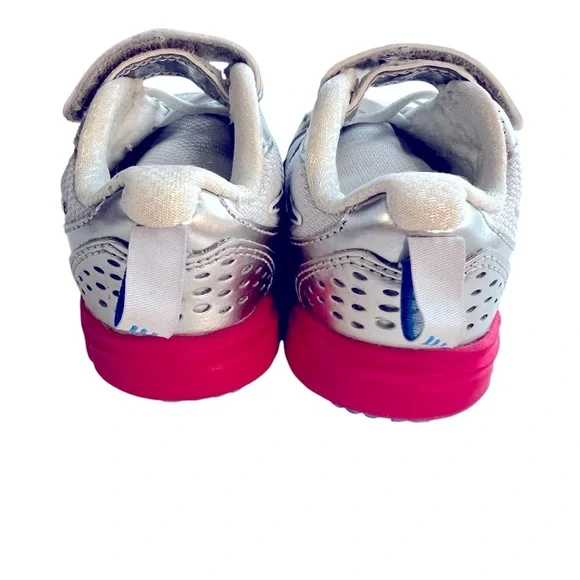 Nike Pink and White Athletic Trainer Sneaker Shoes Infant Toddler Size 4C - Picture 4 of 6